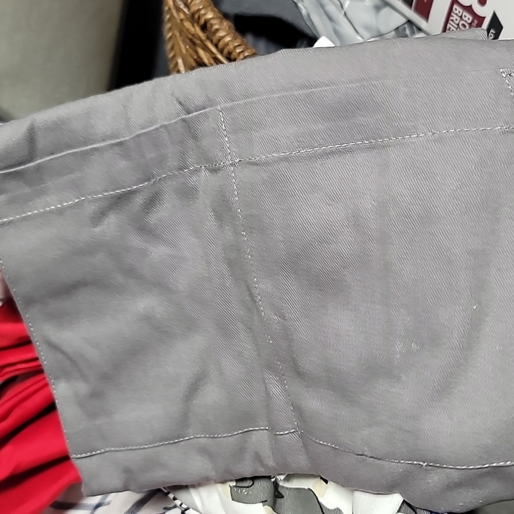 Aprons - Picture 6 of 6